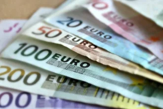 Έρευνα της Ευρωπαϊκής Εισαγγελίας στην Ελλάδα για απάτη ΦΠΑ: Δέσμευσαν ακίνητα, κρυπτονομίσματα και πολυτελή αυτοκίνητα – Ζημιά σχεδόν 71 εκατ. ευρώ