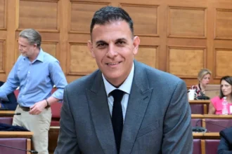 Γιώργος Καραμέρος: Παραιτήθηκε από Βουλευτής του ΣΥΡΙΖΑ- «Από την αρχή υποστήριξα τον Αλέξη Τσίπρα»