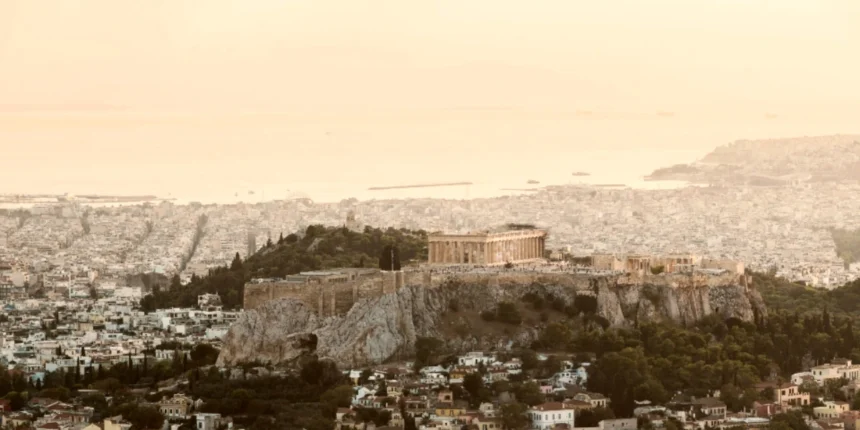 Καιρός: Ισχυροί άνεμοι, αφρικανική σκόνη και θερμοκρασία στους 39 βαθμούς Κελσίου – Η πρόγνωση των επόμενων ημερών
