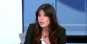 Λατινοπούλου: Αν βρισκόμουν σ΄ ένα νησί μόνο με Ρομά, θα προτιμούσα να πέσω στη θάλασσα με τους καρχαρίες
