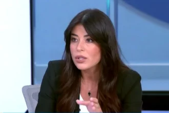 Λατινοπούλου: Αν βρισκόμουν σ΄ ένα νησί μόνο με Ρομά, θα προτιμούσα να πέσω στη θάλασσα με τους καρχαρίες