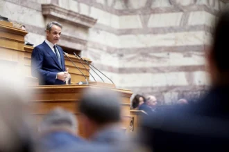 Μητσοτάκης στην ΚΟ της ΝΔ: Εκλογικός οδικός χάρτης για το 2027, «καρφιά» σε ΠΑΣΟΚ – Τσίπρα και στοχευμένα μέτρα για τη μεσαία τάξη στη ΔΕΘ