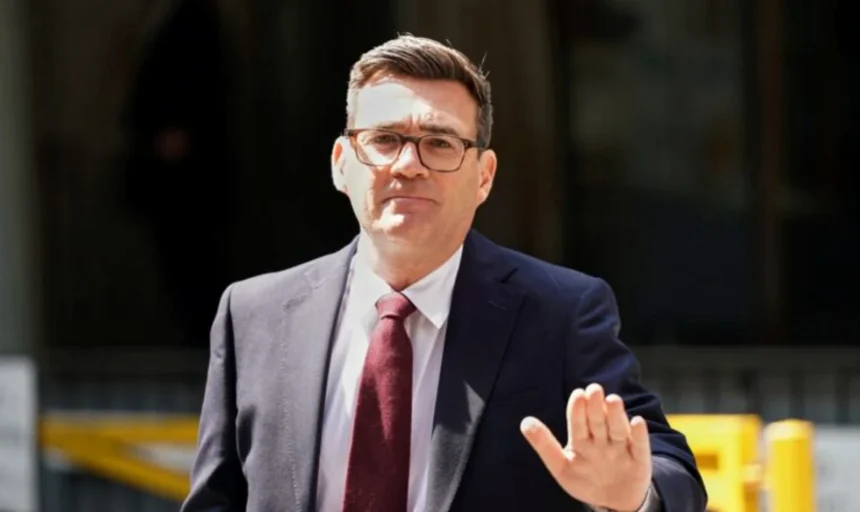 Νέα εποχή στη Βρετανία: Ο Άντι Μπέρναμ αποκεντρώνει την πρωθυπουργία με έδρα στο Μάντσεστερ