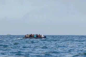 Νομική καθοδήγηση στους μετανάστες μόνο από δικηγόρους και όχι από ΜΚΟ – Αμοιβή 250 ευρώ όταν κάποιος επιλέγει εθελούσια αναχώρηση