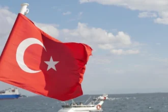 Παράνομη αλιεία από τουρκικές μηχανότρατες στο Αιγαίο – Βίντεο