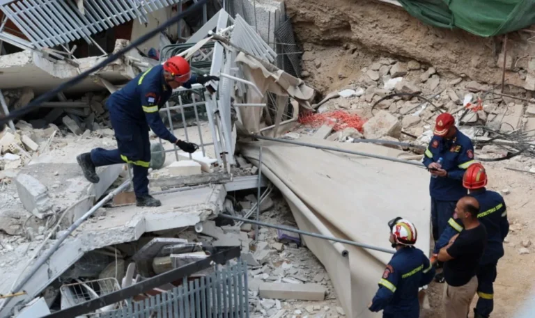 Πετράλωνα: Οι μηχανικοί αναφέρουν πως είχαν ενημερώσει για την επικινδυνότητα – «Και η Πίζα γέρνει αλλά δεν πέφτει» λένε οι κάτοικοι πως τους είπαν