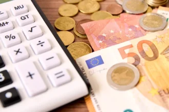 Πληρωμές από e-ΕΦΚΑ και ΔΥΠΑ: Σχεδόν 2,5 δισ. ευρώ σε 4,3 εκατ. δικαιούχους έως τις 31 Ιουλίου