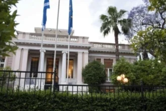 Προεδρικό Μέγαρο: “Τις εκλογές θα τις κάνει τον Μάιο” – Οι διάλογοι των πολιτικών αρχηγών