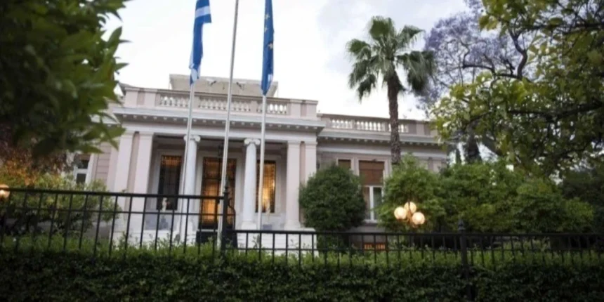 Προεδρικό Μέγαρο: “Τις εκλογές θα τις κάνει τον Μάιο” – Οι διάλογοι των πολιτικών αρχηγών