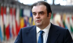 Στις Βρυξέλλες ο Πιερρακάκης για Eurogroup και ECOFIN, η ατζέντα των συνεδριάσεων και η πρώτη επίσημη συνάντηση με την Ούρσουλα φον ντερ Λάιεν