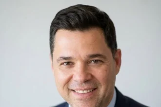Θανάσης Κοντογεώργης για Αλέξη Τσίπρα: Rebranding με έναν λογαριασμό που πάλι δεν βγαίνει