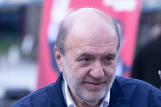 «Τύμπανα πολέμου» στον ΣΥΡΙΖΑ για την Κεντρική Επιτροπή: Μετά τον Παππά, και ο Αλεξιάδης ζητά καθαρές λίστες από τον Φάμελλο