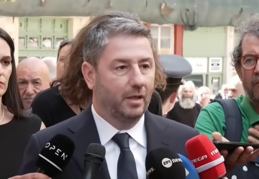 Ανδρουλάκης από την κηδεία της Βάγιας Νέστορα: «Καμία ανοχή στη βία, την τρομοκρατία και τον διχασμό»